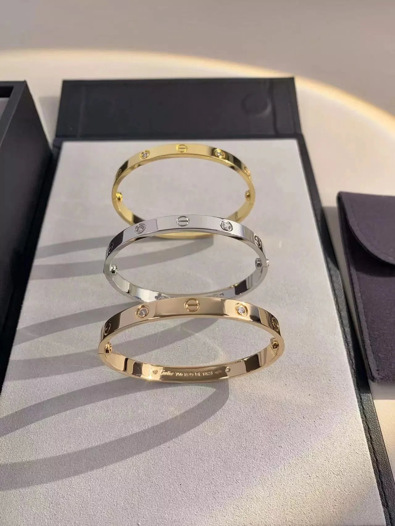 Cartier Jewelry LOVE bracelet with diamond-set screw motifs image 2