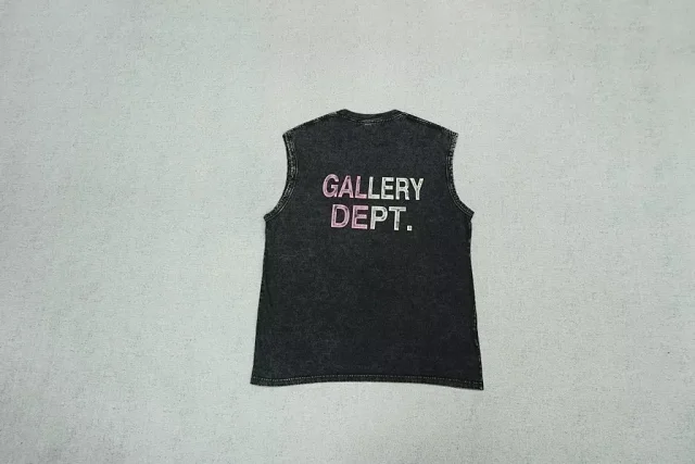 Gallery Dept. Vests Splatter Paint Sleeveless Vest product detail image 2