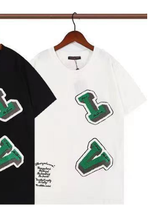 Louis Vuitton T-Shirts Graphic Print Short-Sleeve T-Shirt — 32