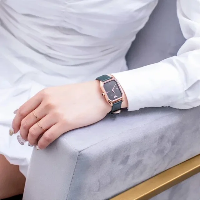 Emporio Armani Watches Analogue with leather or metal straps product detail image 3