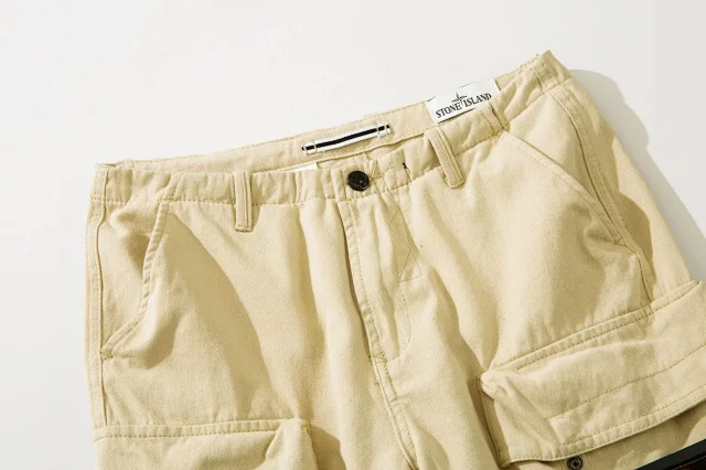 Stone Island Trousers Cargo with multiple flap pockets and Compass badge product detail image 9