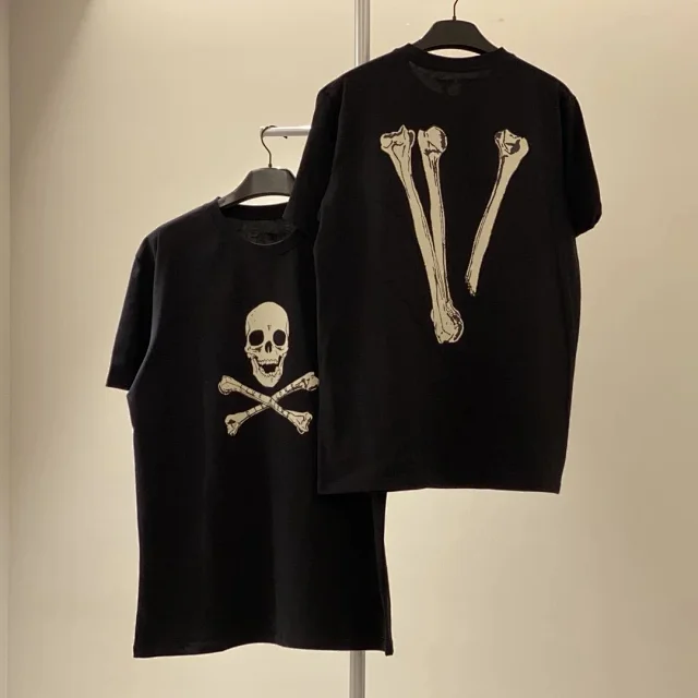 VLONE T-Shirts Short-Sleeve Logo Graphic product detail image 1