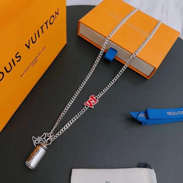 Louis Vuitton Jewelry Silver-Tone Chain Charm Pendant Necklace product detail image 3