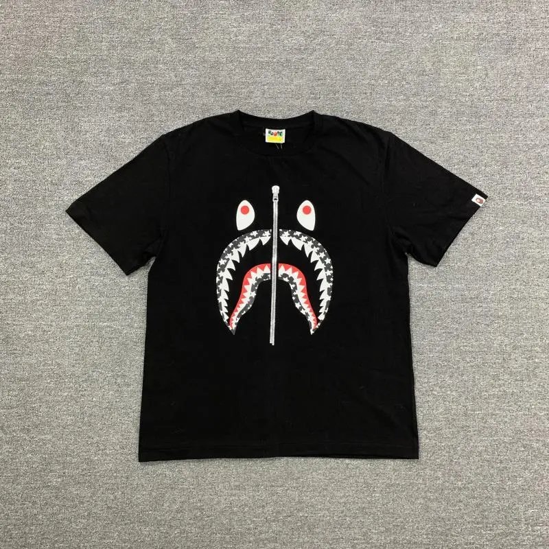 A BATHING APE T-Shirts Short-sleeve graphic T-shirt image 11