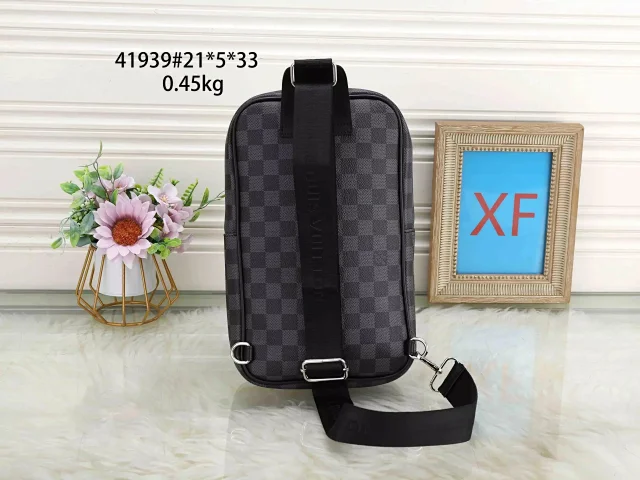 Louis Vuitton Crossbody Bags 41939 Sling Bag with Front Zip Pocket product detail image 4