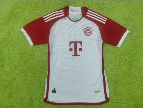 FC Bayern Munich 2017-18 Away Jersey White/Red - 1