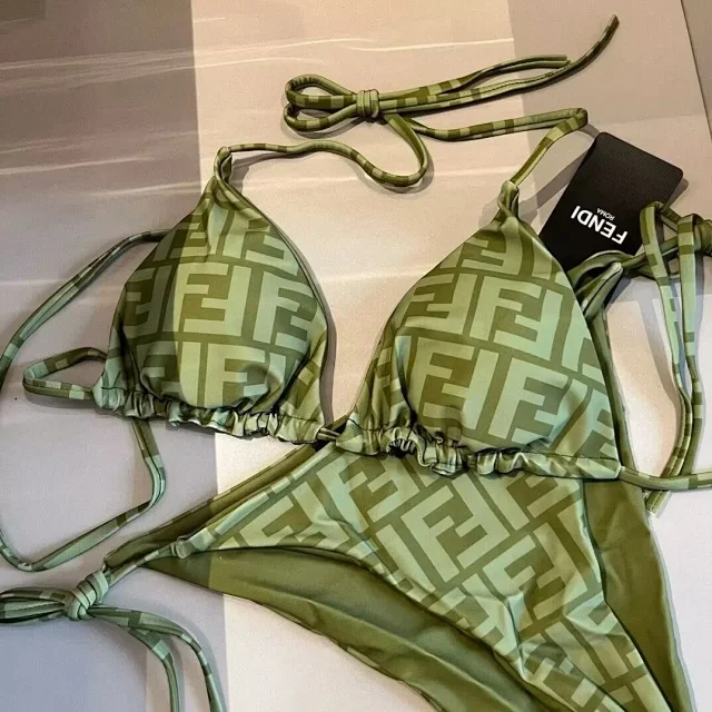 Louis Vuitton Swimwear E-100 Triangle String Bikini Set product detail image 7