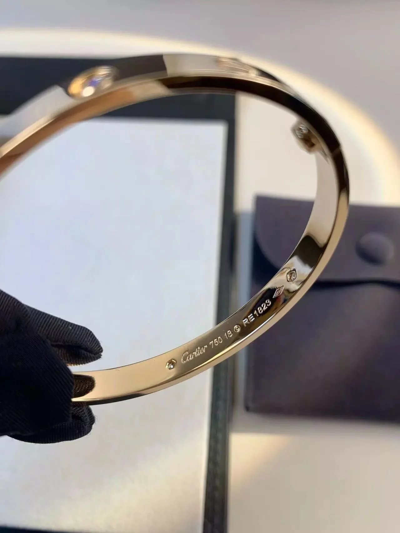 Cartier Jewelry LOVE bracelet with diamond-set screw motifs image 4