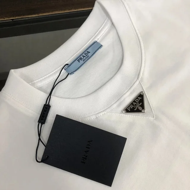 Prada T-Shirts Short-Sleeve Triangle Logo T-Shirt product detail image 5