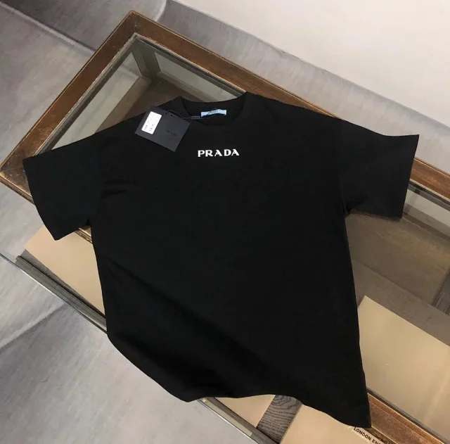 Prada T-Shirts Short-Sleeve Triangle Logo T-Shirt product detail image 10
