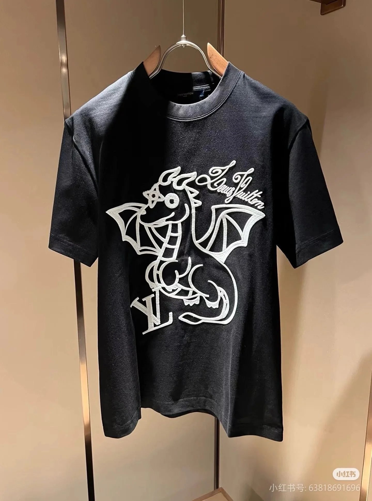 Louis Vuitton T-Shirts Graphic Short-Sleeve — 3