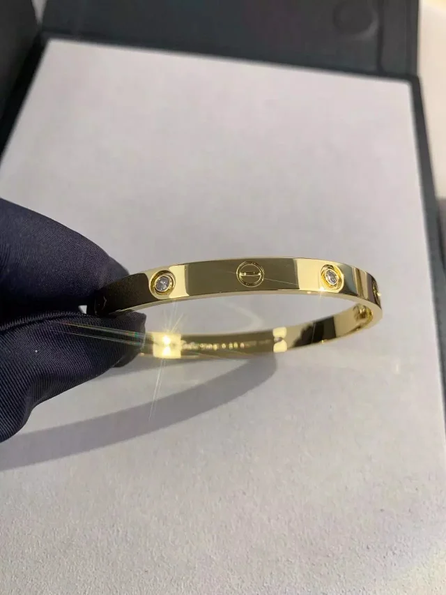 Cartier Jewelry LOVE bracelet with diamond-set screw motifs product detail image 5