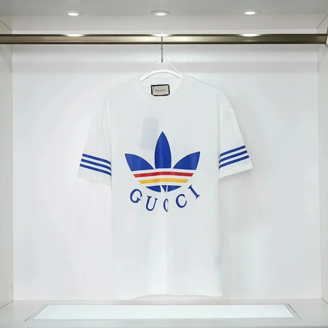 Gucci T-Shirts Trefoil Graphic and Striped Sleeves product detail image 6