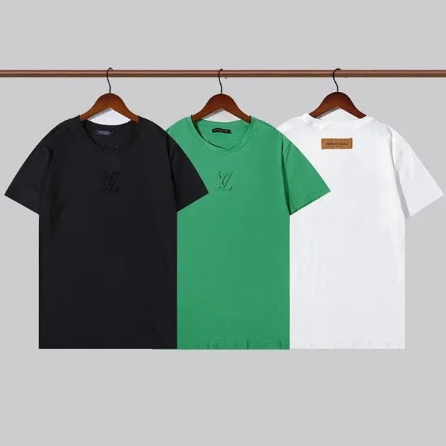 Louis Vuitton T-Shirts Crewneck T-Shirt with Embossed LV Logo product detail image 7