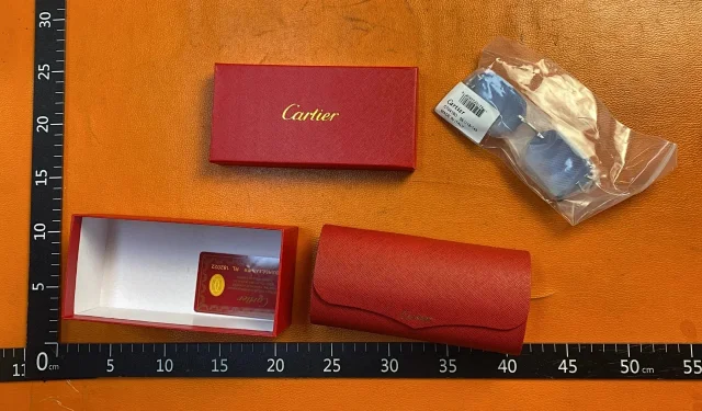 Cartier Eyewear CT0418O Rimless Rectangular Glasses product detail image 3