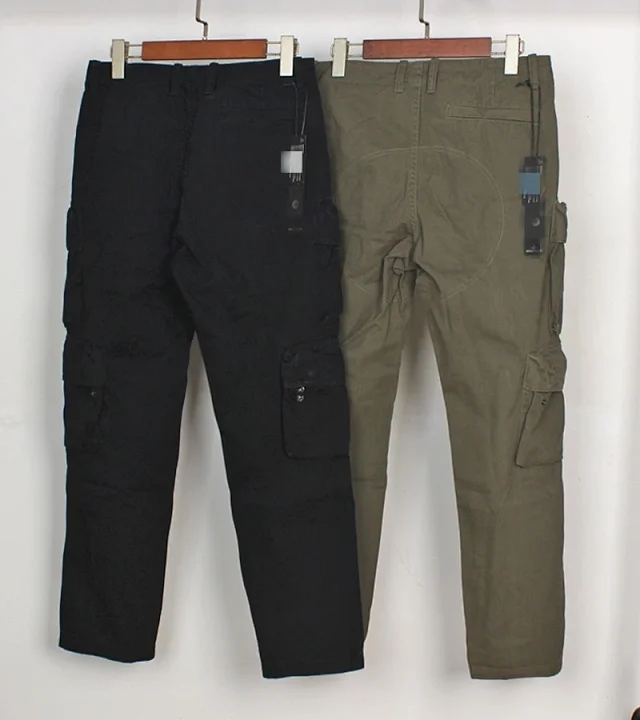 Stone Island Trousers Cargo with multiple flap pockets and Compass badge product detail image 3