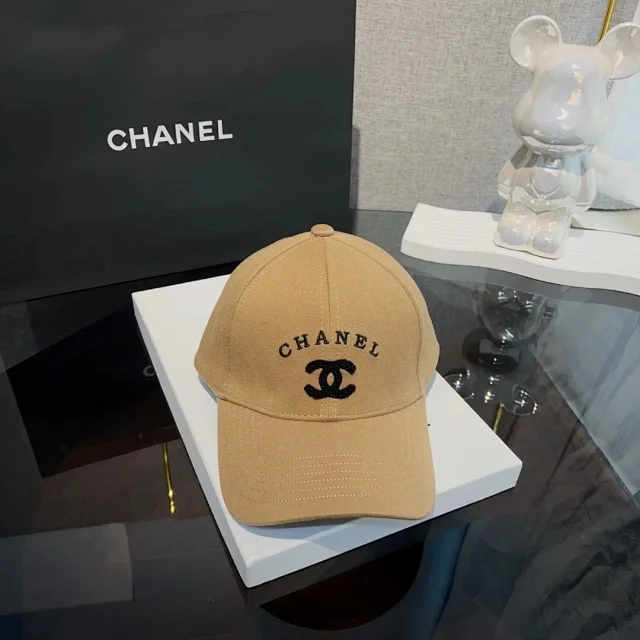 Chanel Hats Logo-Embroidered Baseball Cap product detail image 1