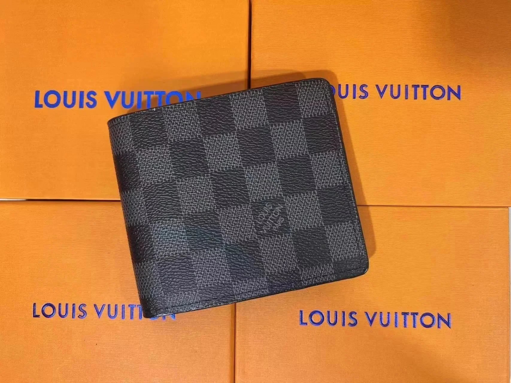 Louis Vuitton Wallets & Card Holders Monogram bifold wallet image 3