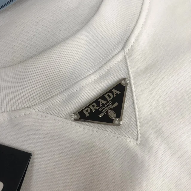 Prada T-Shirts Short-Sleeve Triangle Logo T-Shirt product detail image 6