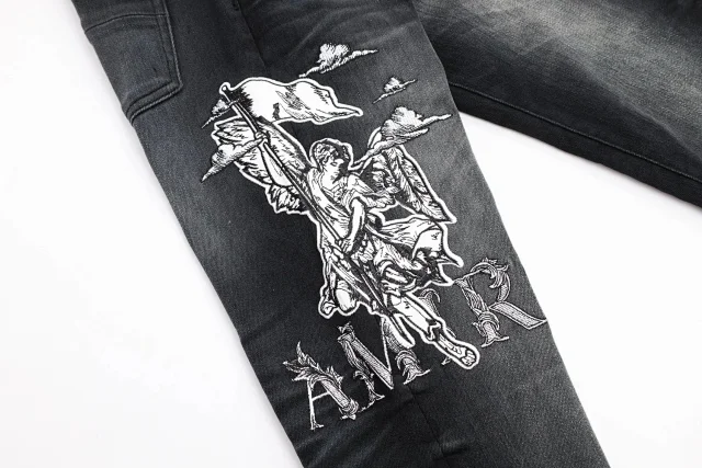 AMIRI Jeans Slim-Fit Distressed product detail image 9