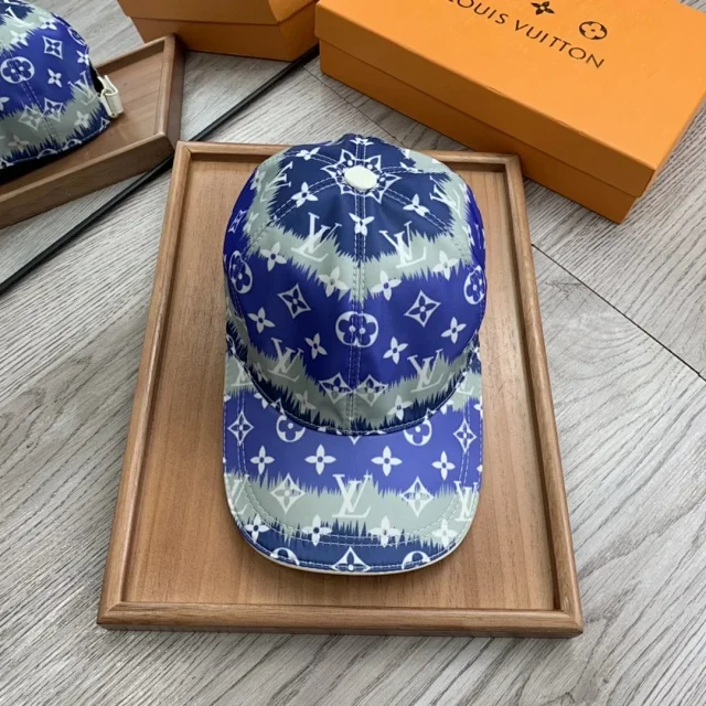 Louis Vuitton Hats Monogram Baseball Cap product detail image 1