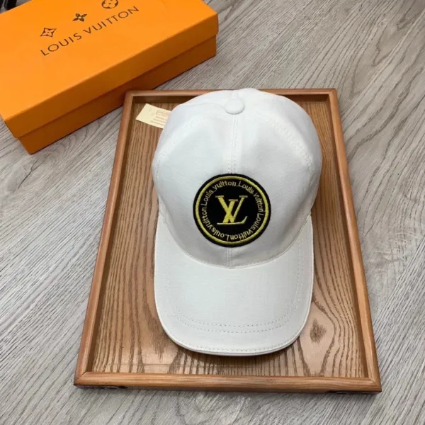 Louis Vuitton Monogram Circle Patch Baseball Cap White - 1