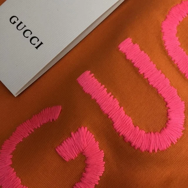 Gucci T-Shirts Logo-print crew-neck product detail image 5