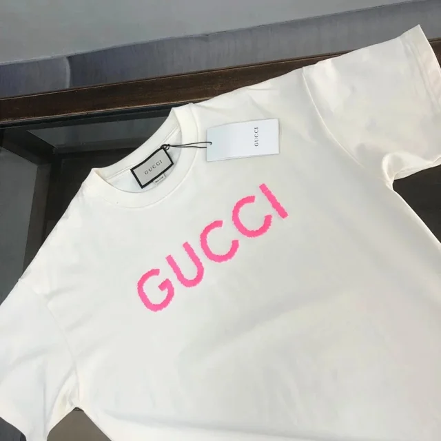 Gucci T-Shirts Logo-print crew-neck product detail image 10