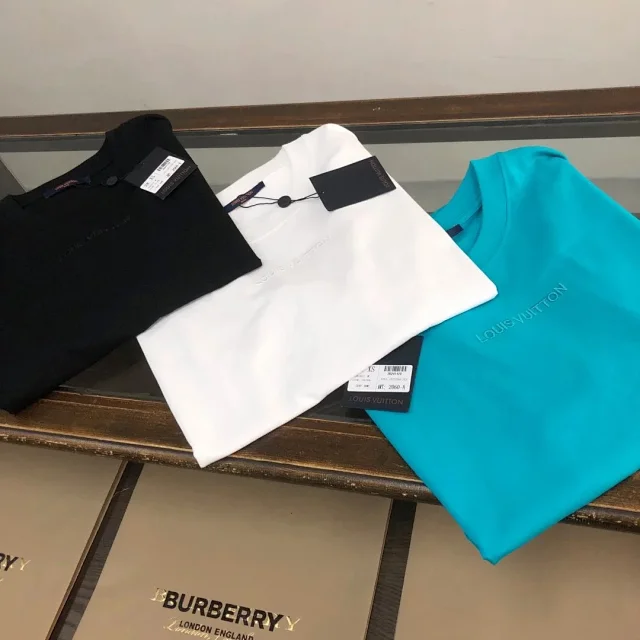 Louis Vuitton T-Shirts Short-Sleeve Crew-Neck product detail image 2