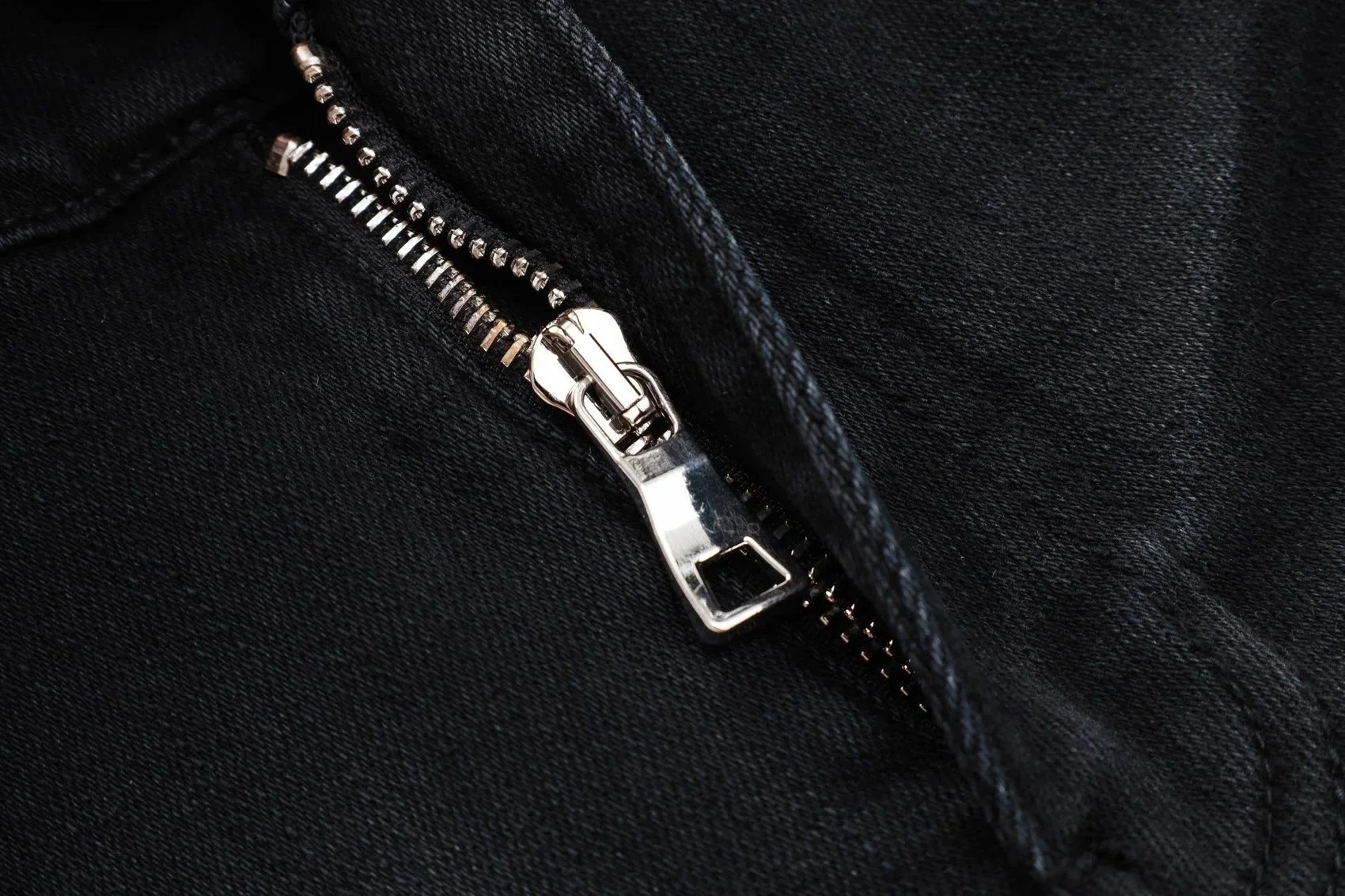 Amiri Distressed Skull Print Black Jeans - 11