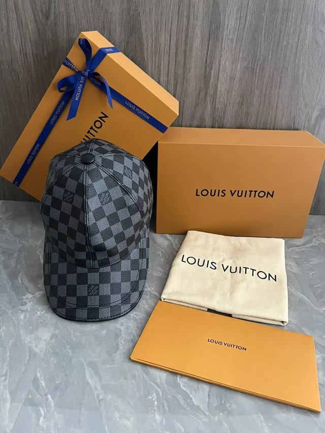 Louis Vuitton Hats Monogram Baseball Cap product detail image 3