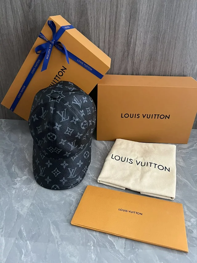 Louis Vuitton Hats Monogram Baseball Cap product detail image 2