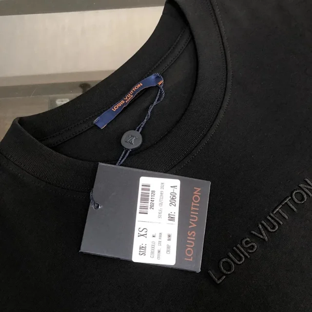 Louis Vuitton T-Shirts Short-Sleeve Crew-Neck product detail image 4