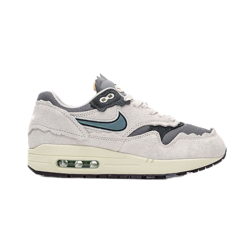 Nike Sneakers Low-top with visible air-cushion sole — 29