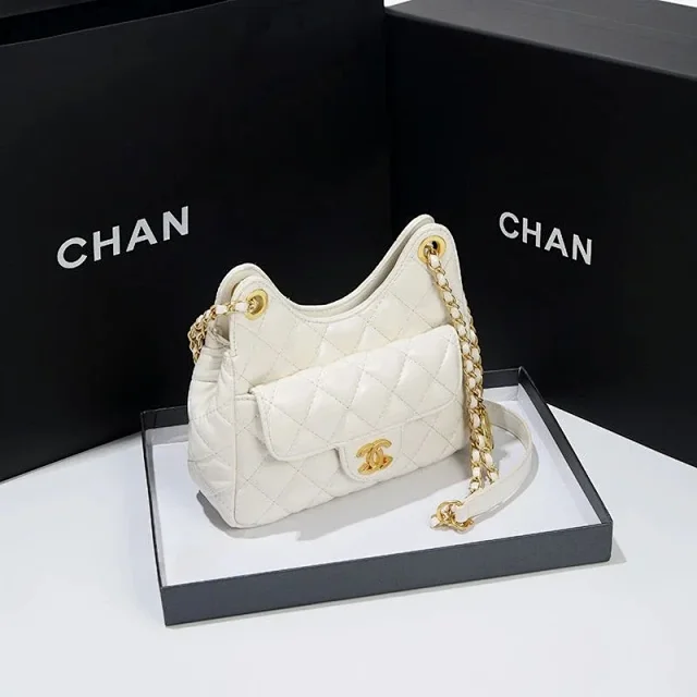 Chanel Crossbody Bags Quilted chain-strap flap bag product detail image 5