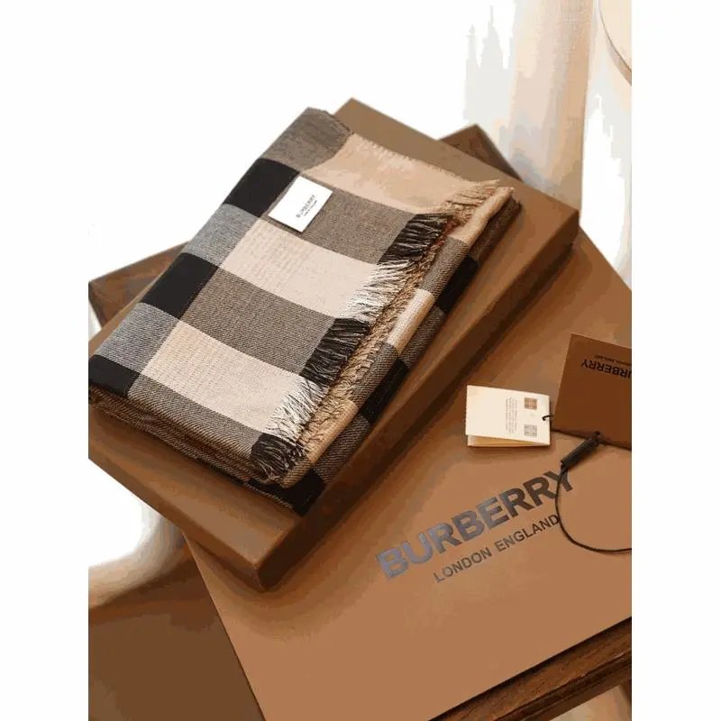 Burberry Classic Check Scarf