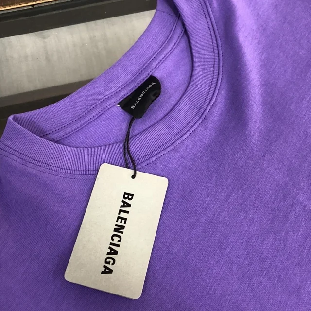 Balenciaga T-Shirts Crewneck T-Shirt with Logo Chest Print product detail image 5