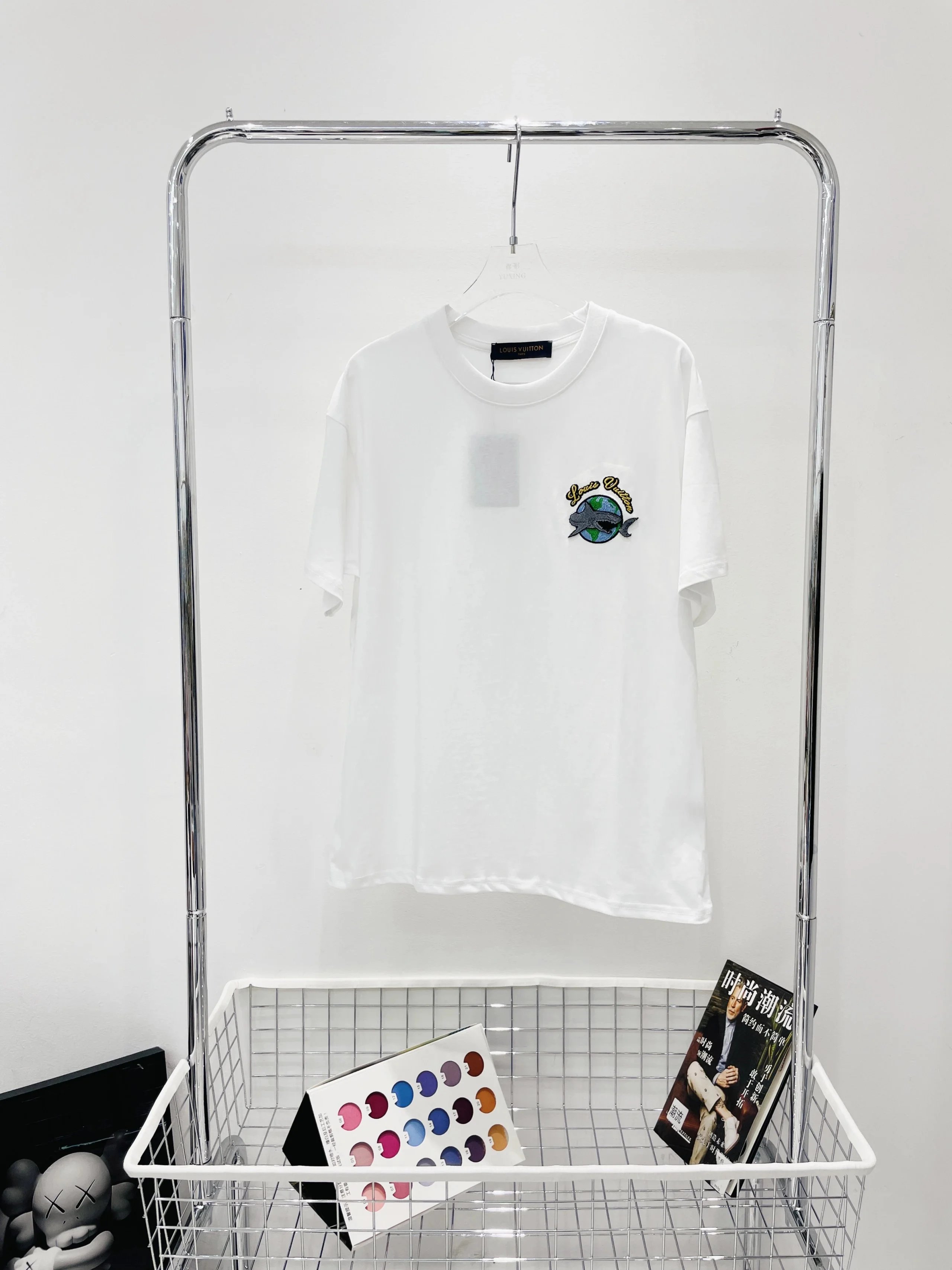 Louis Vuitton T-Shirts Graphic Print Short-Sleeve T-Shirt — 23