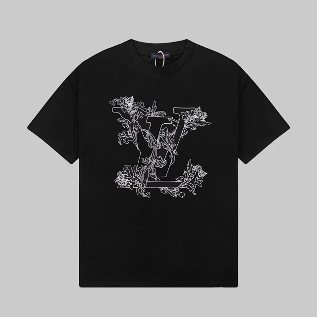 Louis Vuitton T-Shirts LV graphic-print short-sleeve crewneck product detail image 6