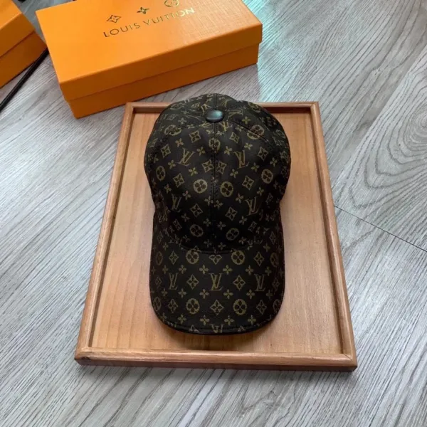 Louis Vuitton Damier Ebene Baseball Cap Brown - 7