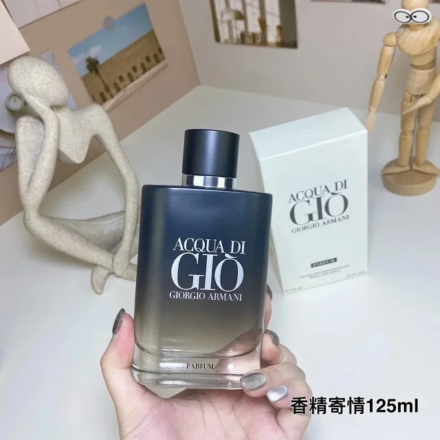 Burberry Multiple fragrance models product detail image 9