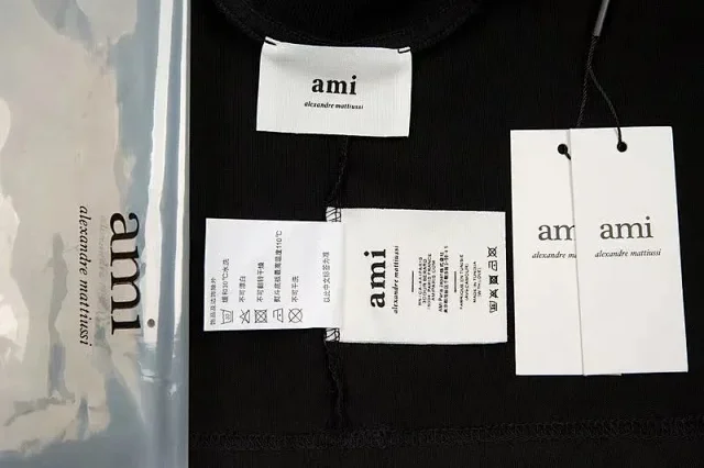 AMI Paris T-Shirts Oversized de Coeur logo product detail image 4