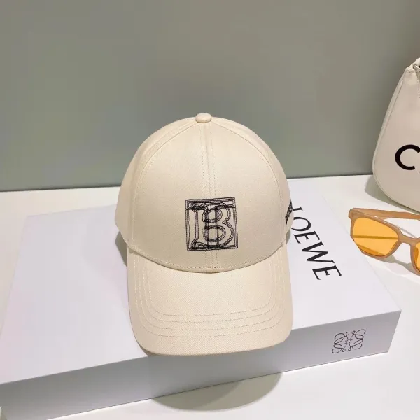 Loewe B Logo Baseball Cap Beige - 1