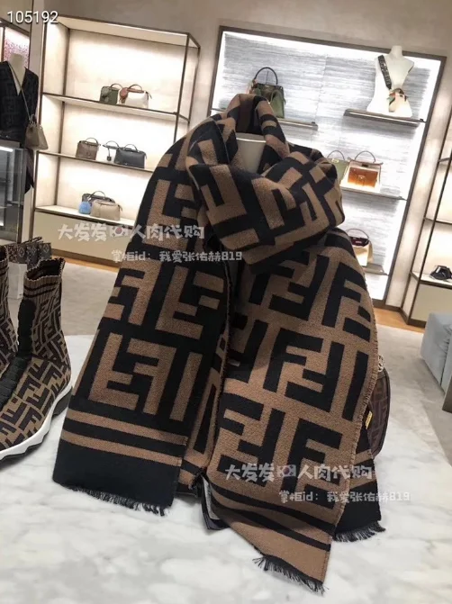 CHANEL Scarves Logo Knit Fringed Scarf product detail image 7