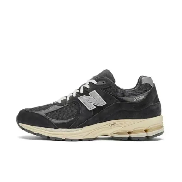 New Balance 2002R Gray Sneakers - 11
