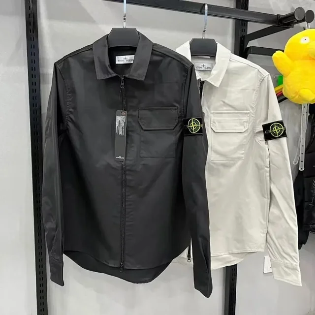 Stone Island Jackets Zip-front overshirt jacket with sleeve compass badge and flap chest pocket product detail image 2