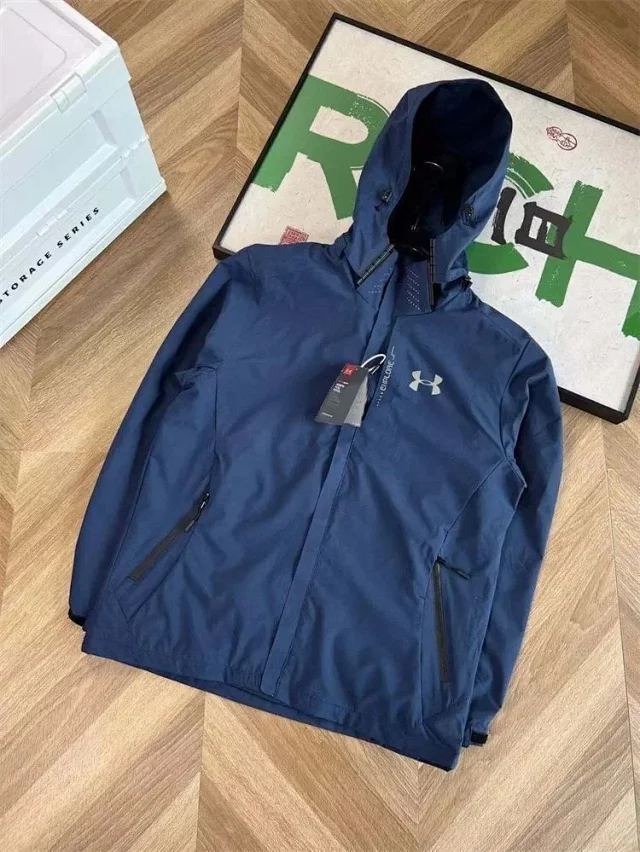 Under Armour Jackets Hooded zip-up jacket product detail image 10