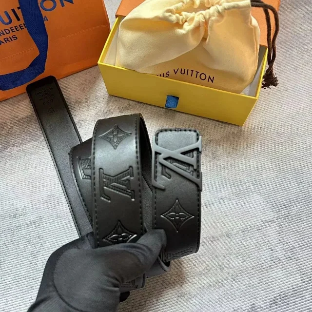 Louis Vuitton Belts LV Buckle Monogram Belt product detail image 2
