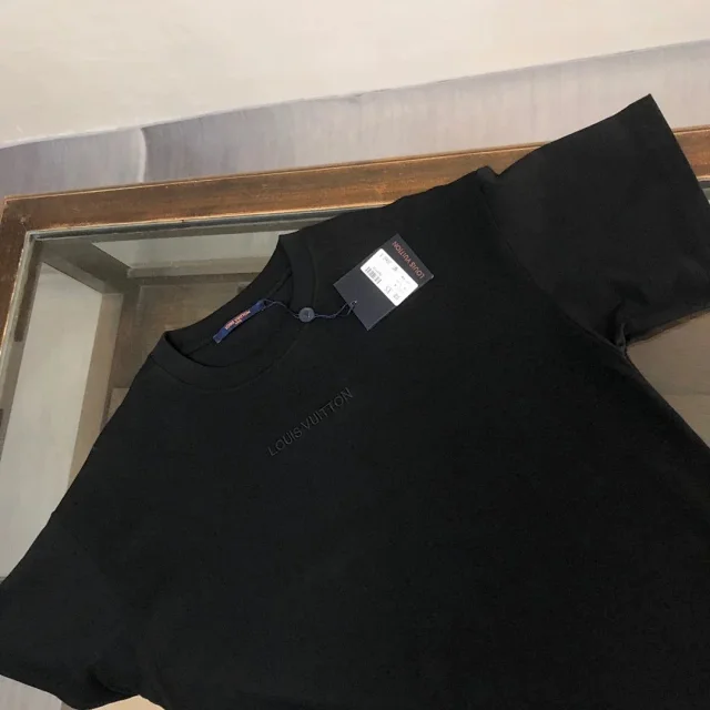 Louis Vuitton T-Shirts Short-Sleeve Crew-Neck product detail image 3