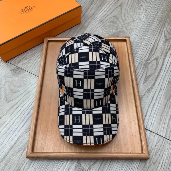 Hermès Checkered H-Logo Baseball Cap Multicolor - 1
